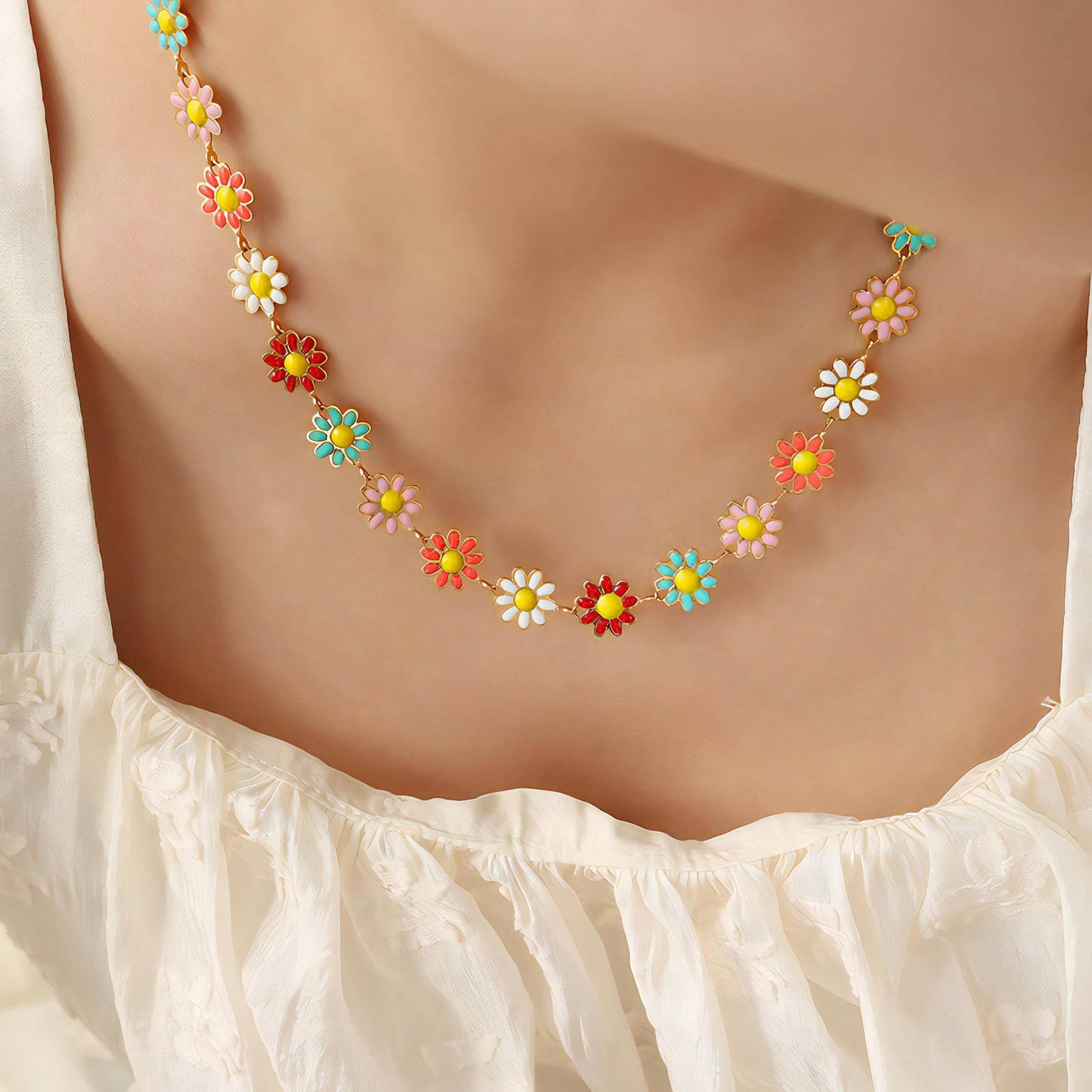 The Daisy Necklace